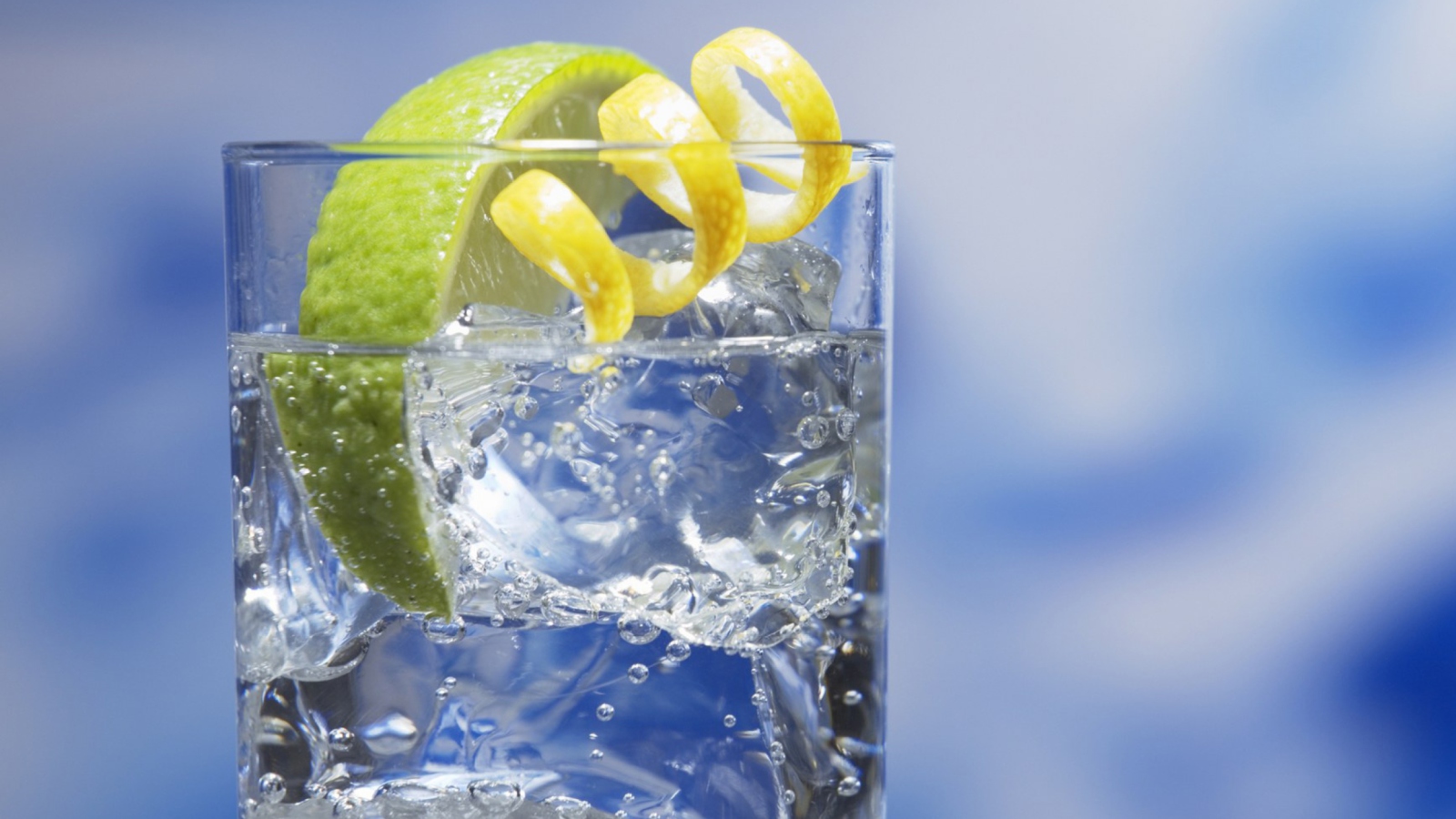 Gin And Tonic Cocktail screenshot #1 1600x900
