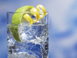 Обои Gin And Tonic Cocktail 320x240