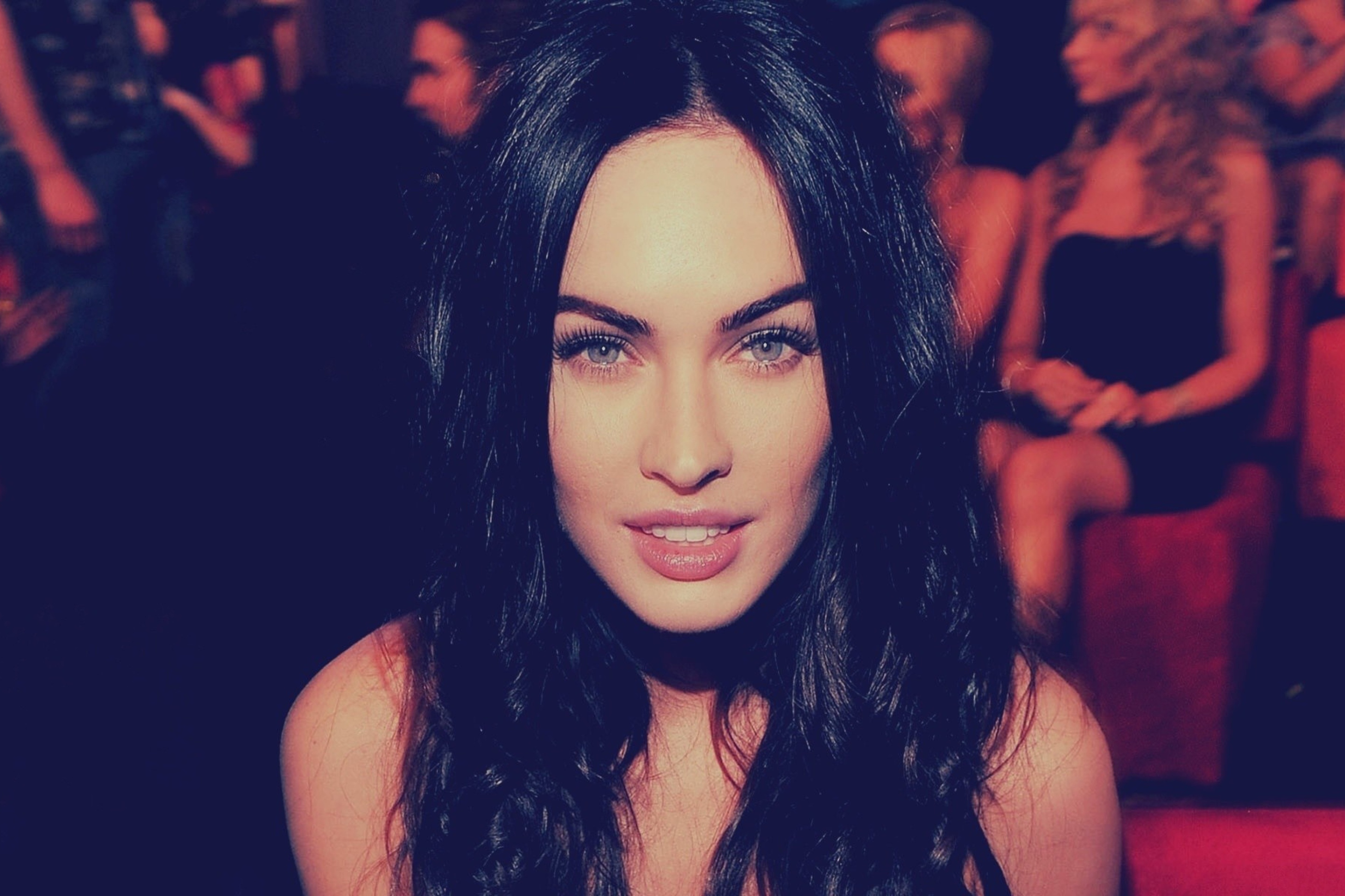 Fondo de pantalla Megan Fox Portrait 2880x1920