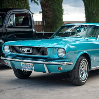 Ford Mustang - Obrázkek zdarma pro 2048x2048