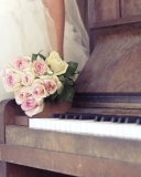 Screenshot №1 pro téma Beautiful Roses On Piano 128x160