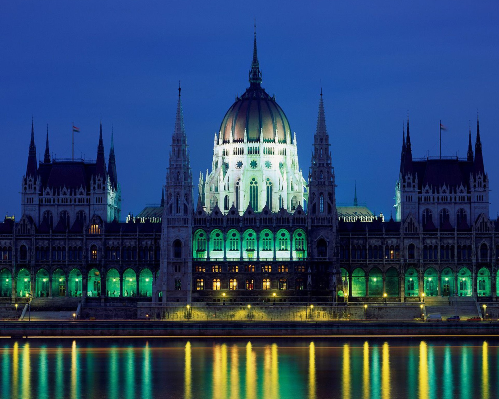 Das Parliament Building Budapest Hungary Wallpaper 1600x1280