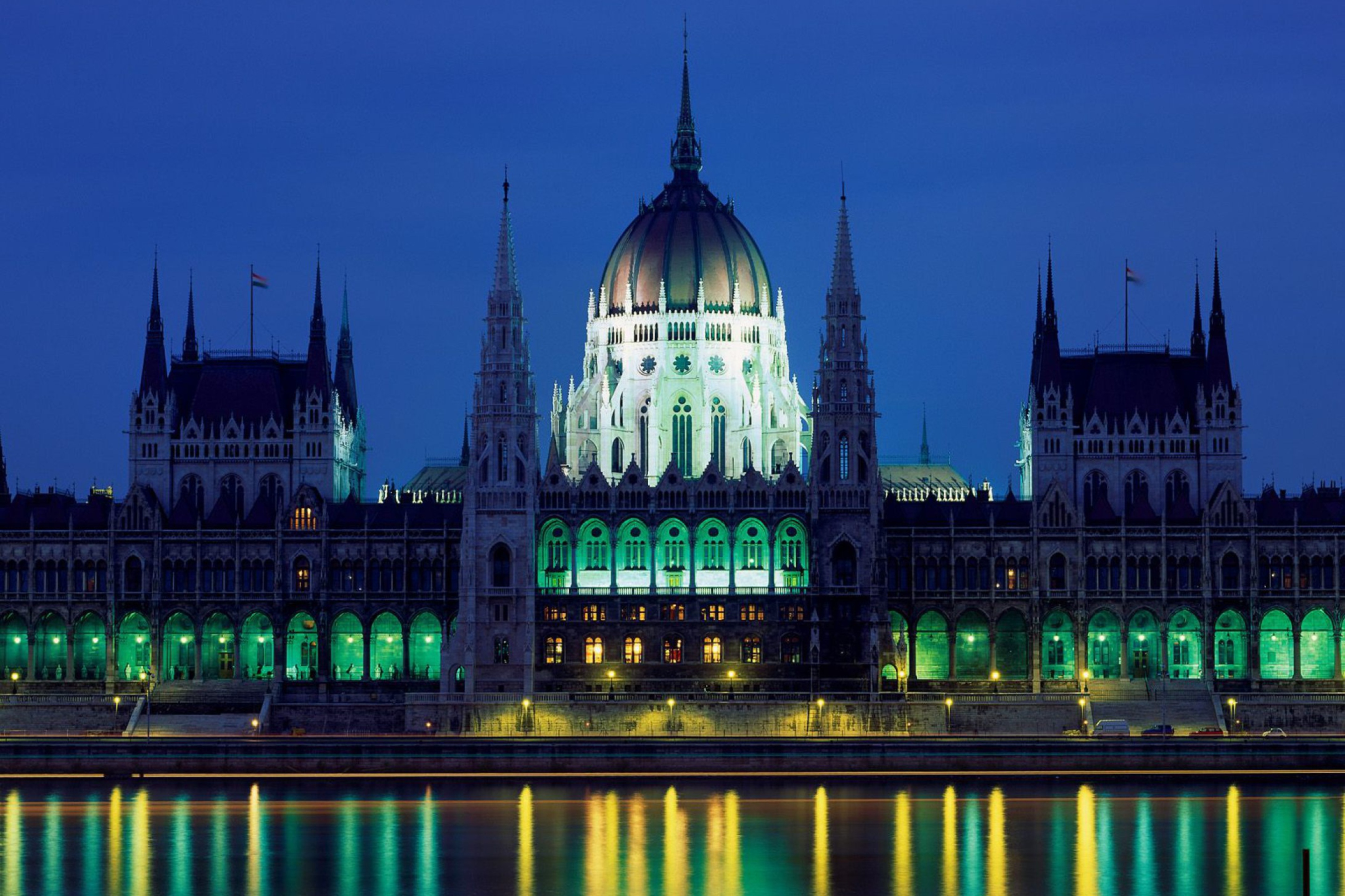 Fondo de pantalla Parliament Building Budapest Hungary 2880x1920