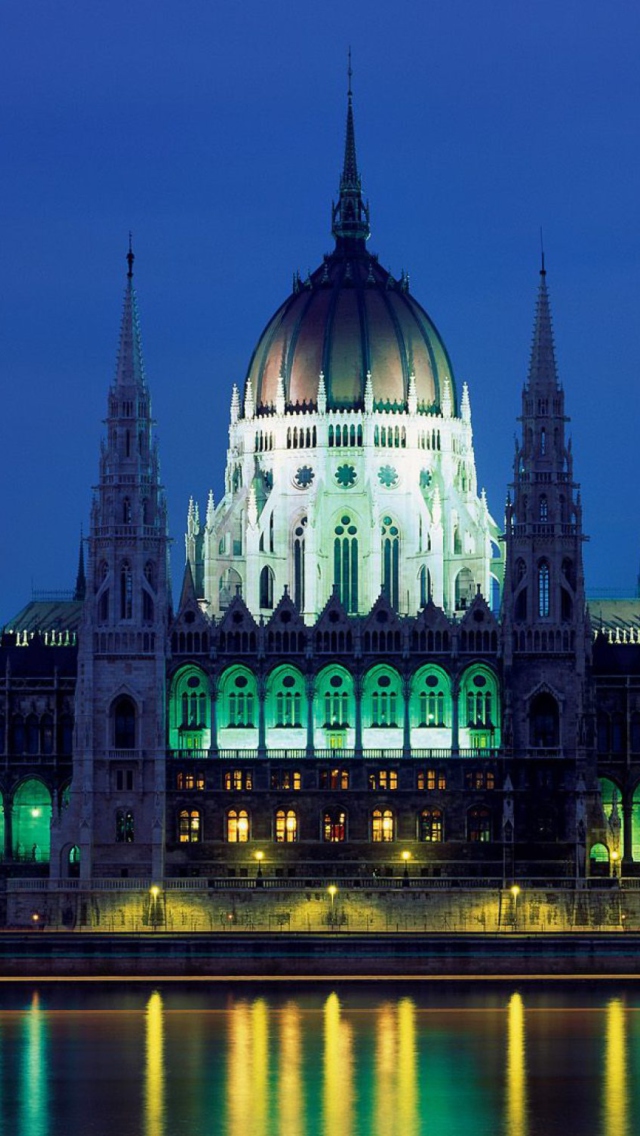 Das Parliament Building Budapest Hungary Wallpaper 640x1136