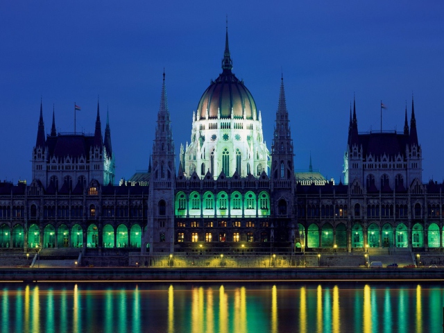 Das Parliament Building Budapest Hungary Wallpaper 640x480
