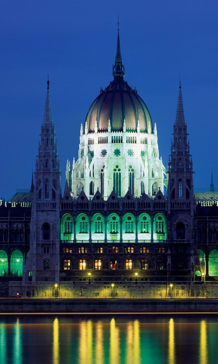 Sfondi Parliament Building Budapest Hungary 768x1280