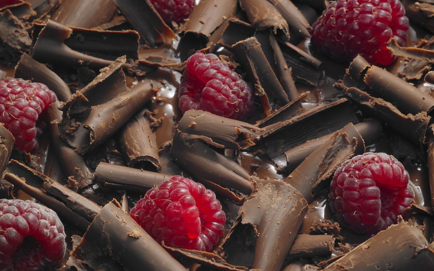 Sfondi Chocolate Raspberry 1680x1050