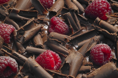 Chocolate Raspberry wallpaper 480x320