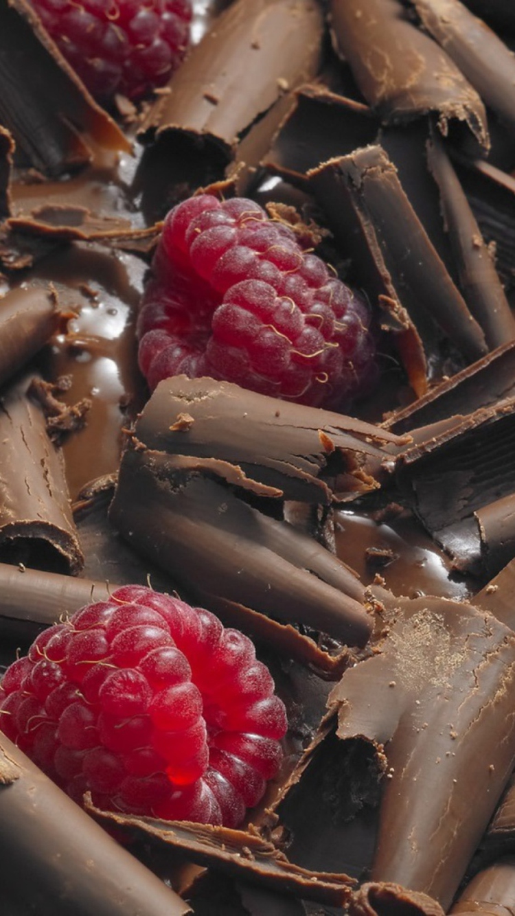 Das Chocolate Raspberry Wallpaper 750x1334
