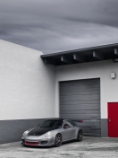 Das Porsche 911 Near Garage Wallpaper 132x176