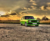 Green Russian Car Lada screenshot #1 176x144