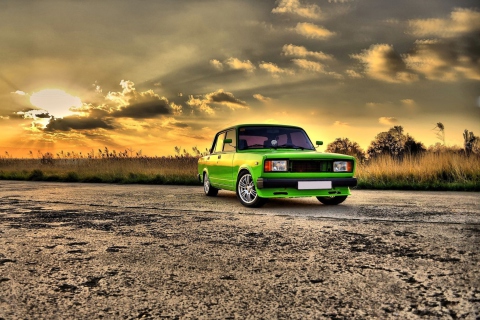 Green Russian Car Lada wallpaper 480x320