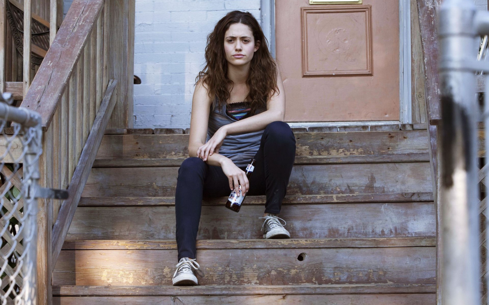 Screenshot №1 pro téma Shameless - Emmy Rossum As Fiona Gallagher 1680x1050