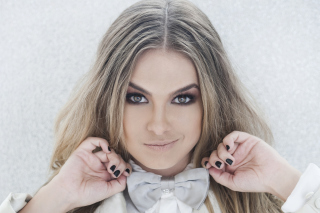 Lua Blanco Background for Android, iPhone and iPad