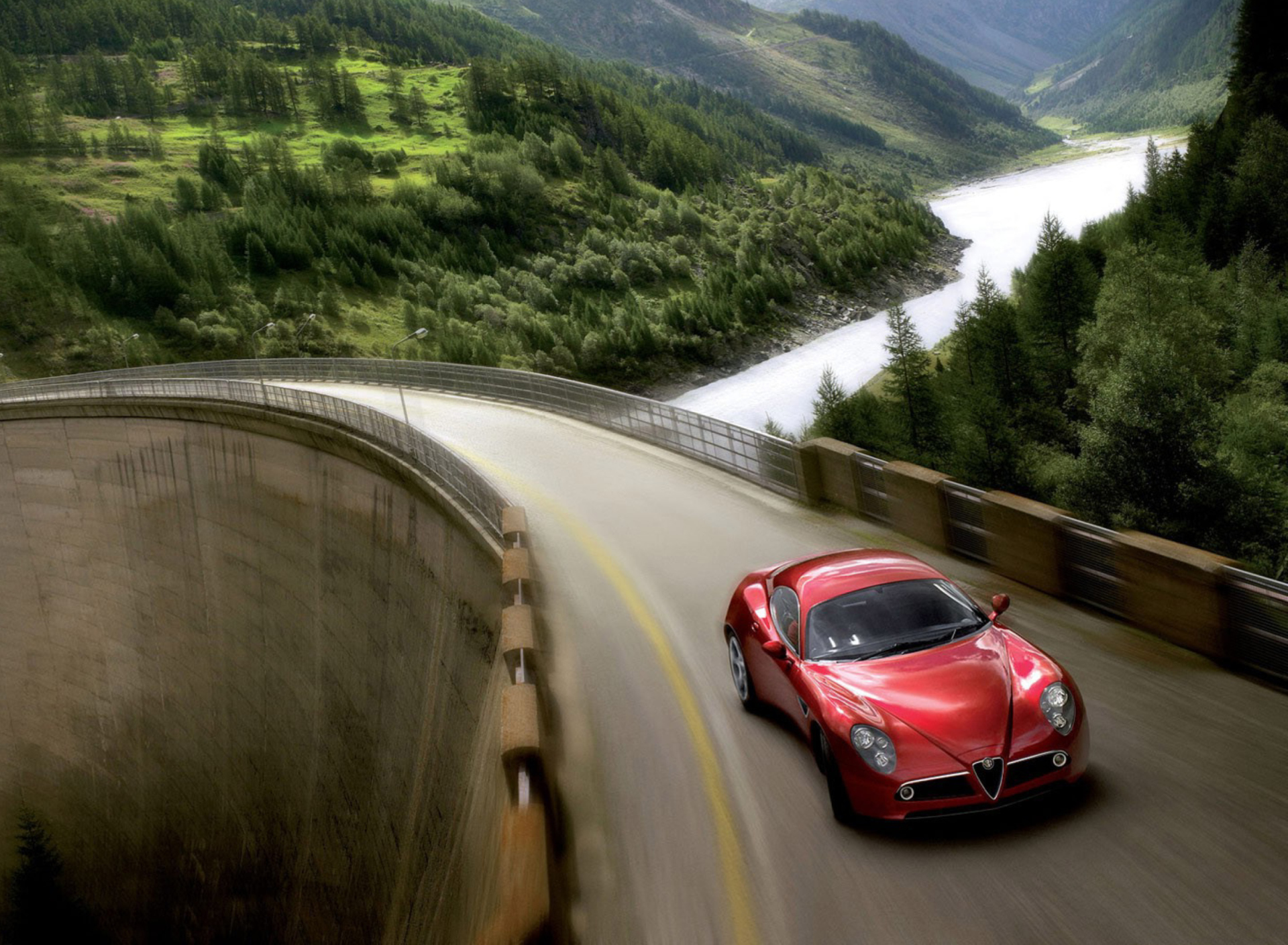 Das Red Alfa Romeo 8C Wallpaper 1920x1408