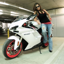 Das Ducati Bike Model Wallpaper 208x208