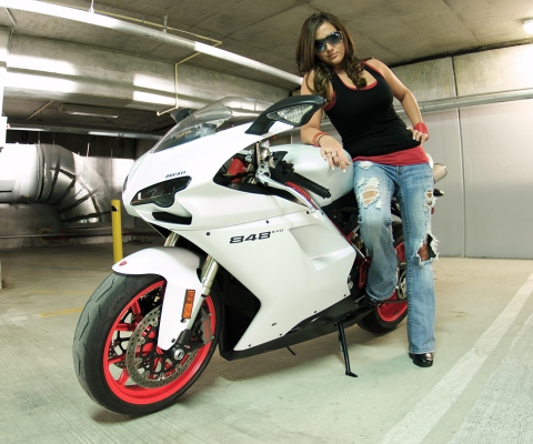 Das Ducati Bike Model Wallpaper 480x400