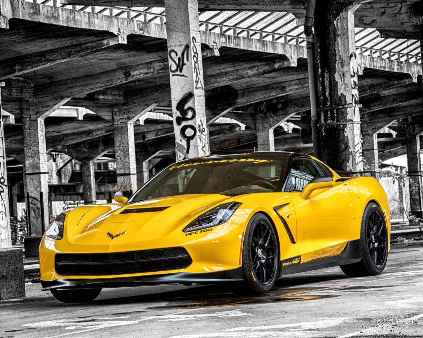 Обои Chevrolet Corvette Stingray 1600x1280