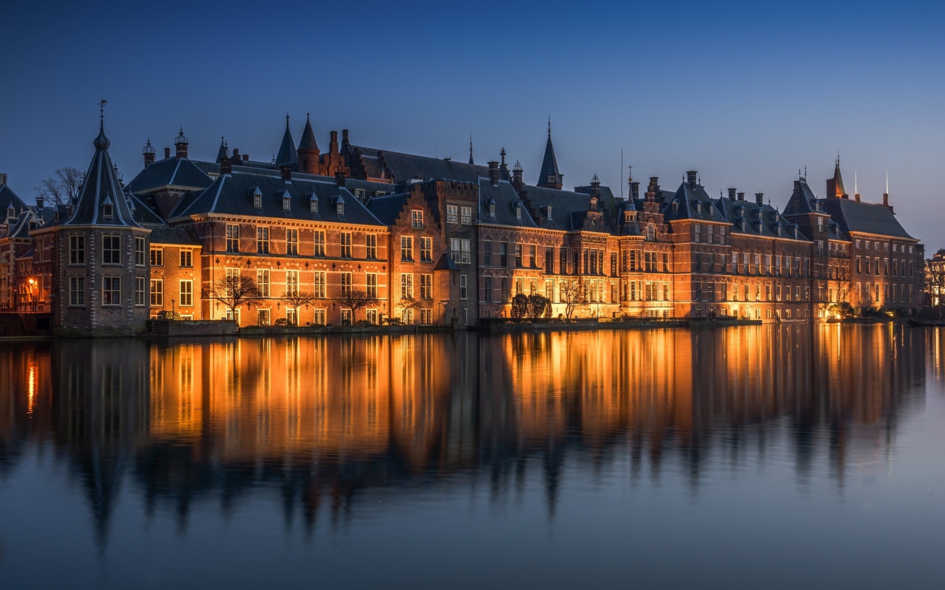 Binnenhof in Hague wallpaper 1920x1200