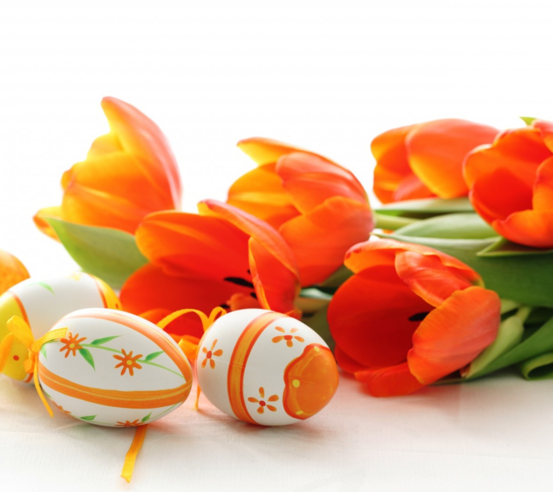 Обои Eggs And Tulips 1080x960