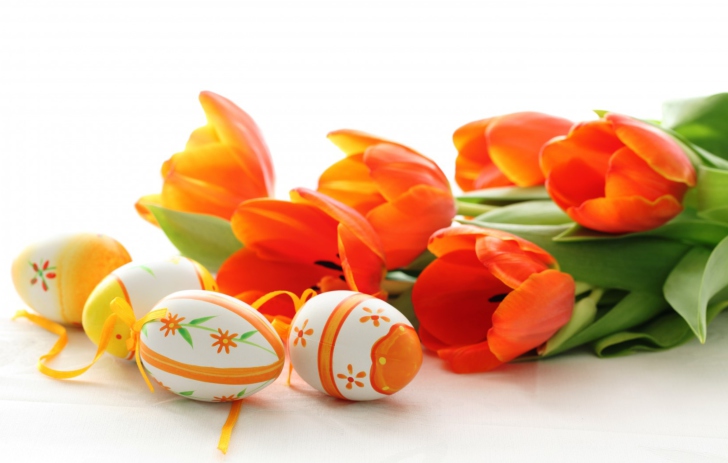 Das Eggs And Tulips Wallpaper