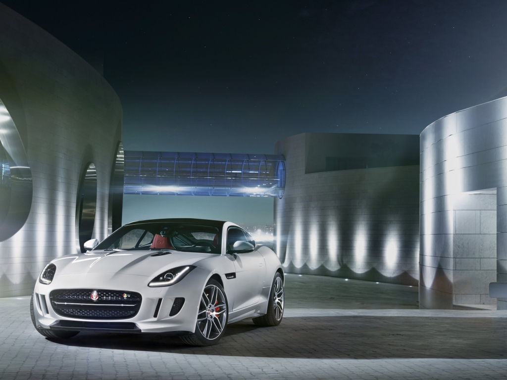 Screenshot №1 pro téma Jaguar F Type R Coupe 2014 1024x768