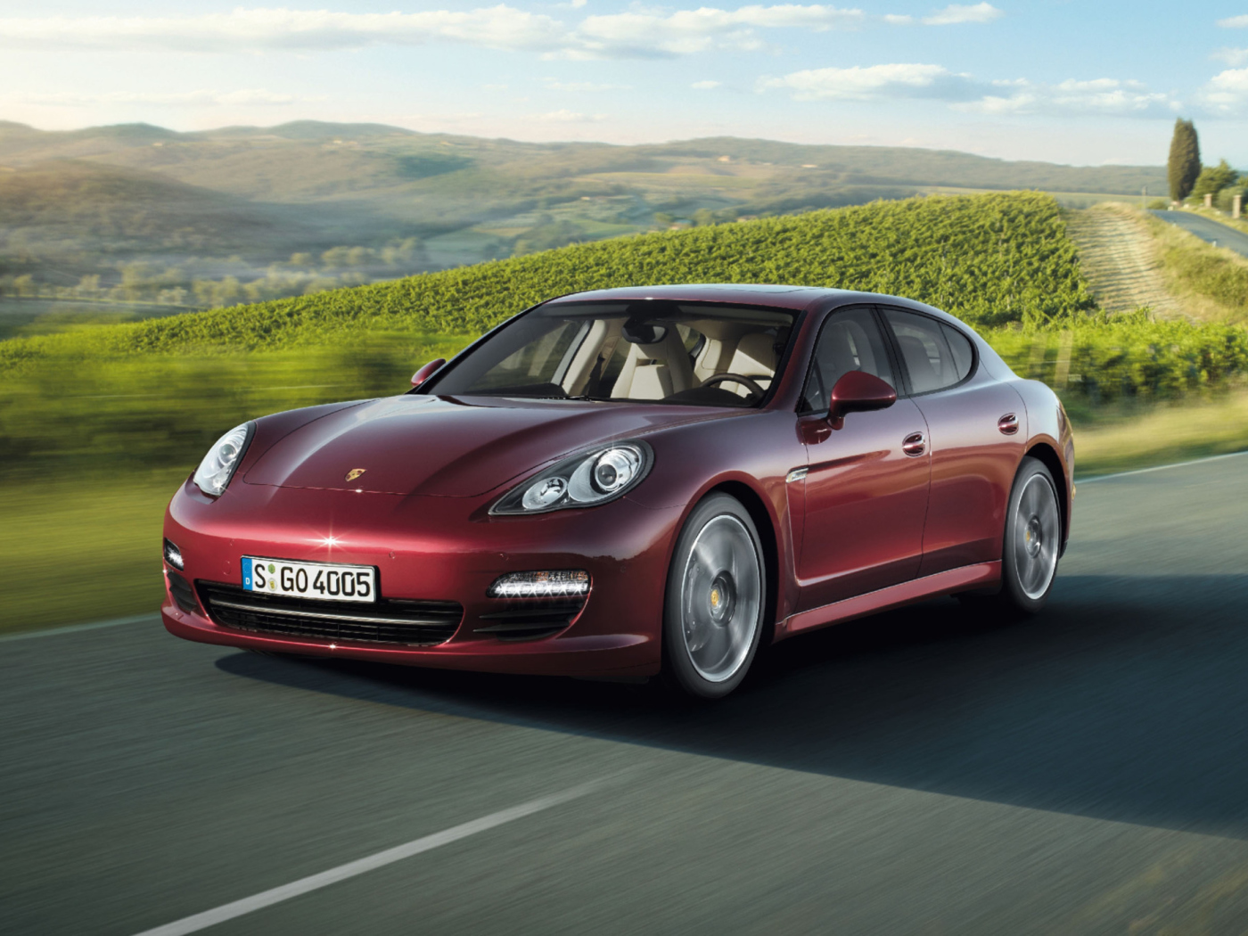 Porsche Panamera V6 wallpaper 1400x1050