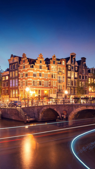 Fondo de pantalla Amsterdam Attraction at Evening 360x640