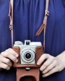 Das Old-Fashioned Photo Camera Wallpaper 128x160