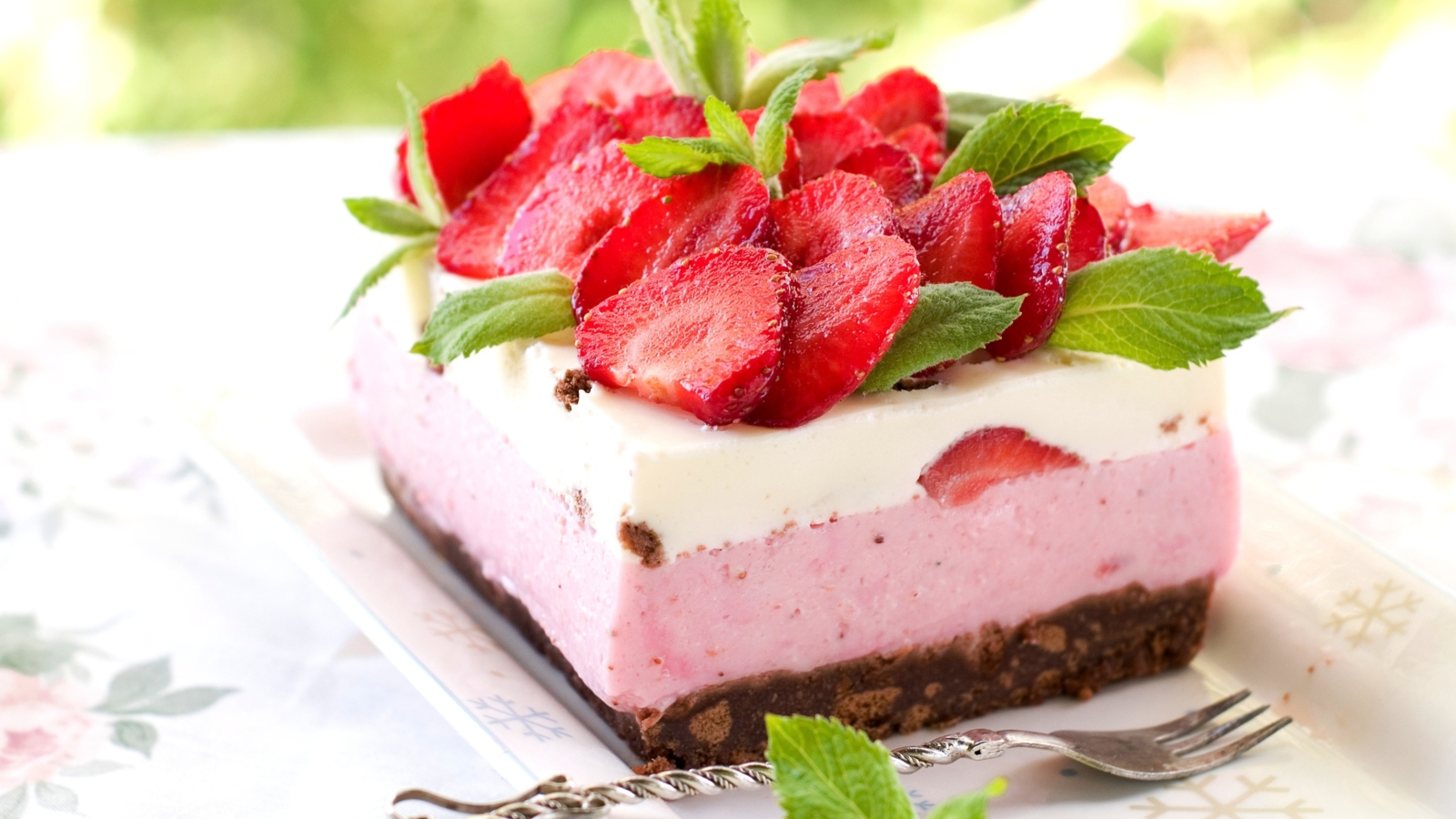 Strawberry Cake screenshot #1 1600x900