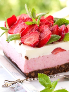 Fondo de pantalla Strawberry Cake 240x320