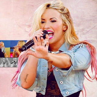 Demi Lovato Singing - Obrázkek zdarma pro Nokia 6100