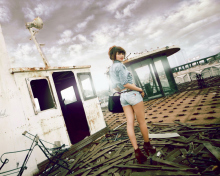 Girl At Old Ship wallpaper 220x176