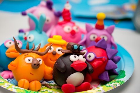 Fondo de pantalla Plasticine Figurines 480x320