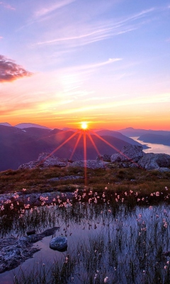 Fondo de pantalla Sunset In The Mountains 240x400
