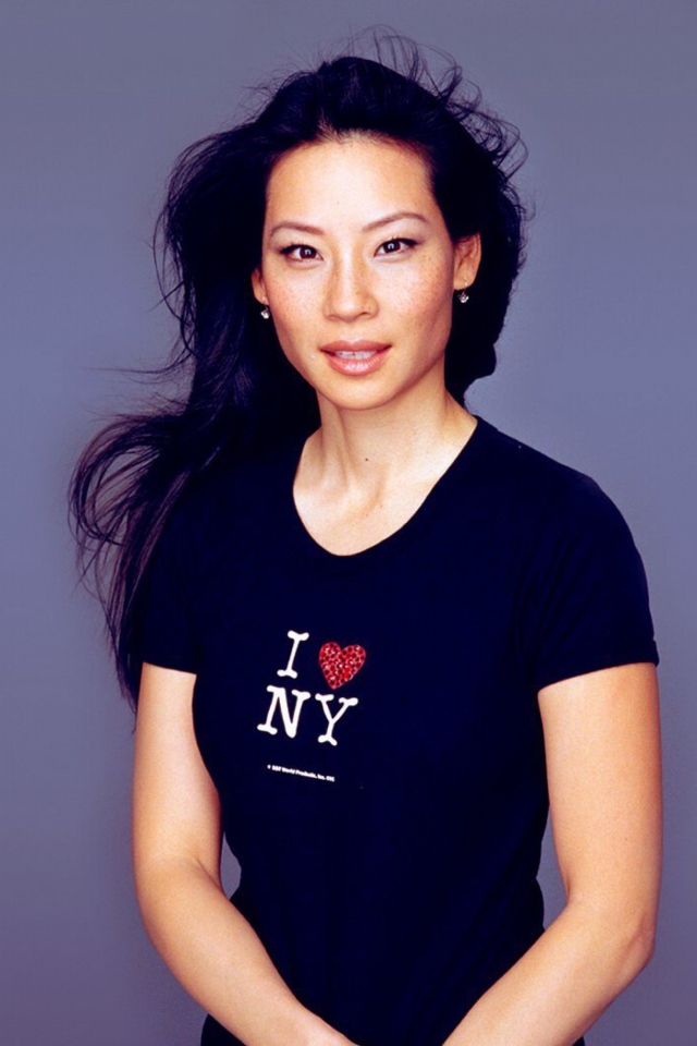 Fondo de pantalla Lucy Liu I Love Ny T-Shirt 640x960