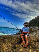 Das Young Boy Fishing Wallpaper 132x176