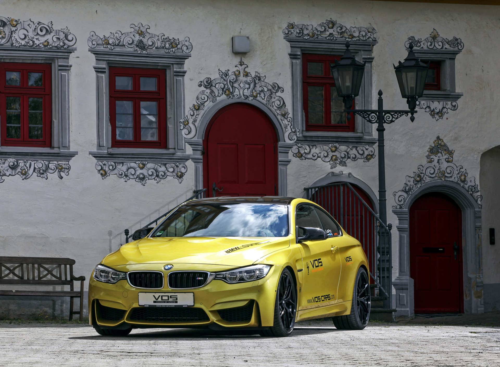 BMW M4 F82 GTS screenshot #1 1920x1408