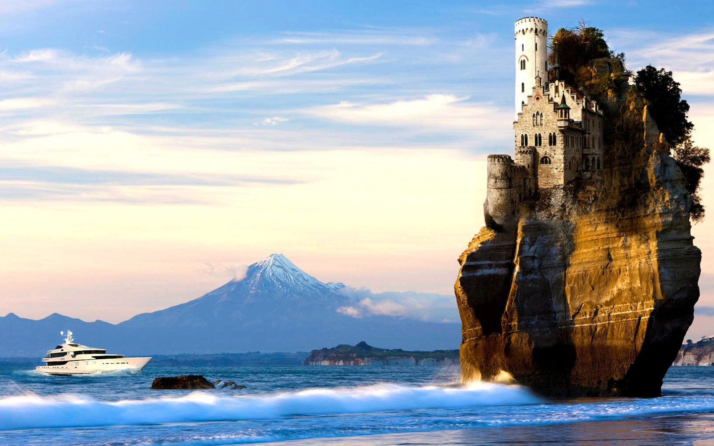 Yacht and Castle in Sea wallpaper 1440x900
