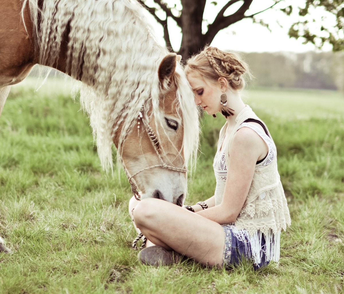 Blonde Girl And Her Horse wallpaper 1200x1024