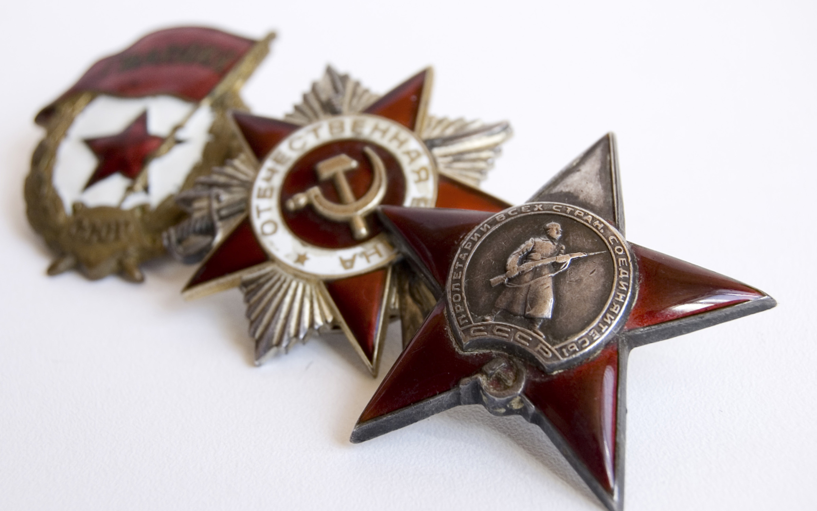 World War 2nd USSR Victory Award Medals wallpaper 1680x1050