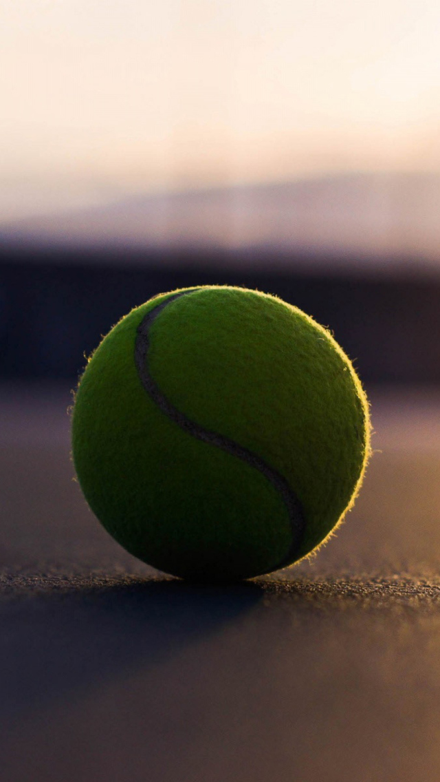 Das Tennis Ball Wallpaper 640x1136