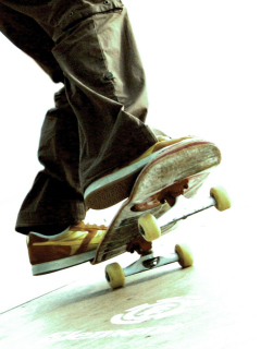 Das Skateboard Wallpaper 240x320