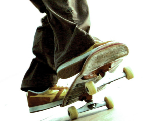 Das Skateboard Wallpaper 320x240