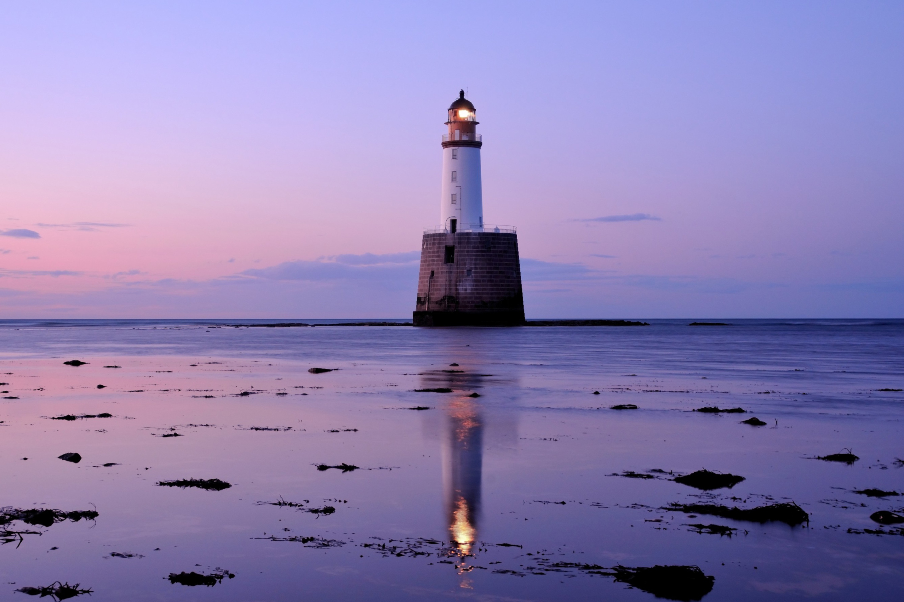 Das Lighthouse In Scotland Wallpaper 2880x1920
