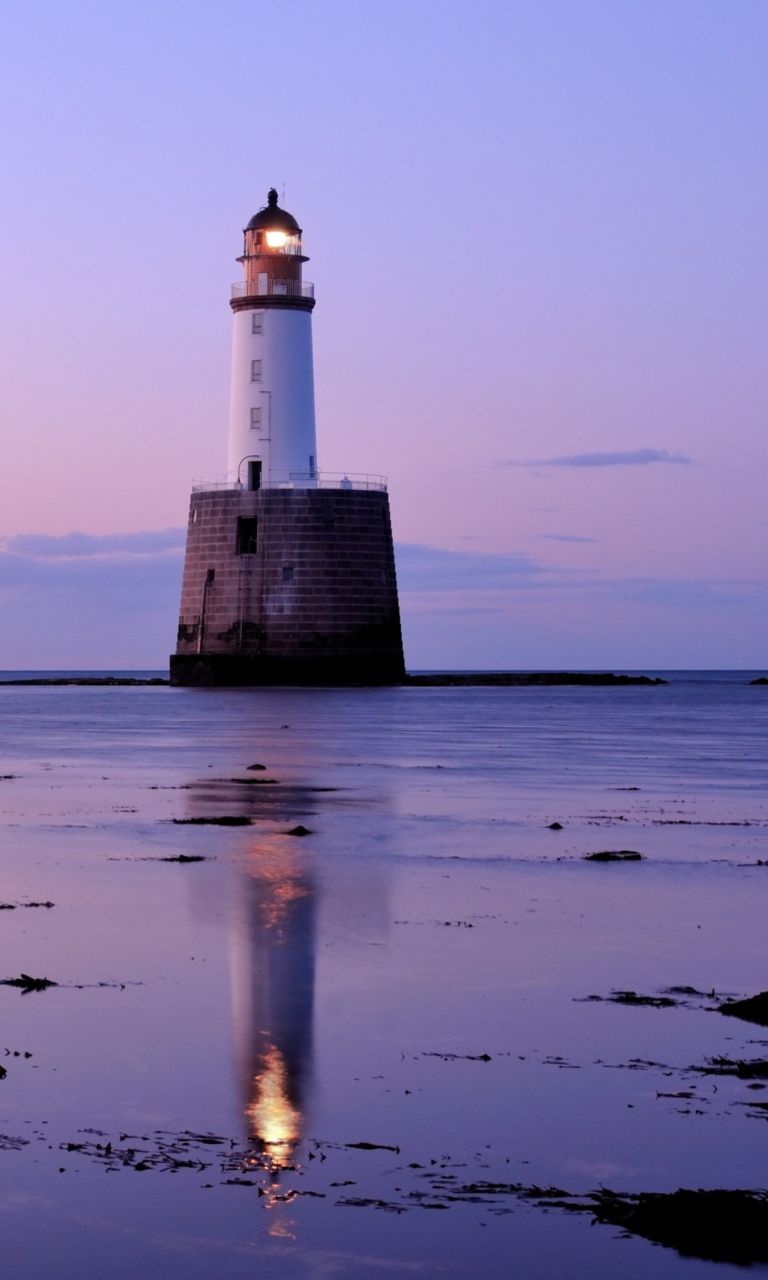 Обои Lighthouse In Scotland 768x1280