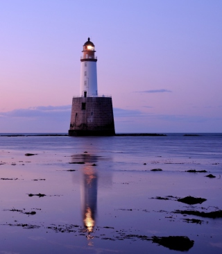 Lighthouse In Scotland papel de parede para celular para Nokia Asha 311