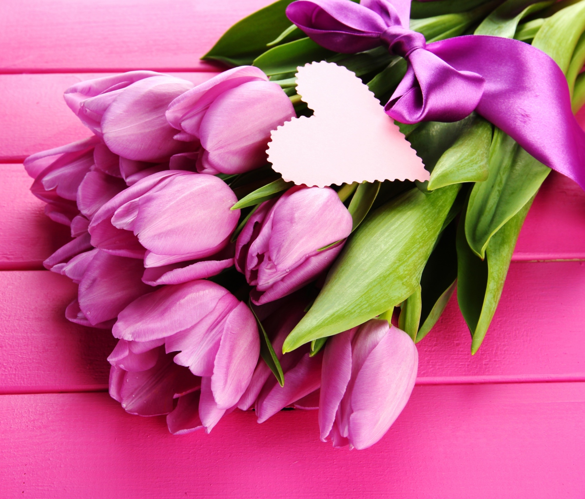 Sfondi Purple Tulips Bouquet Is Love 1200x1024