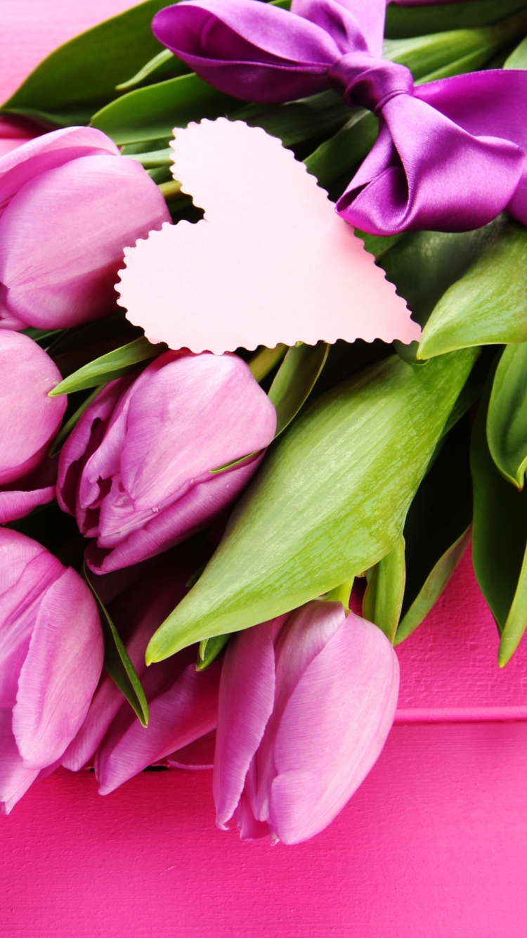 Обои Purple Tulips Bouquet Is Love 750x1334