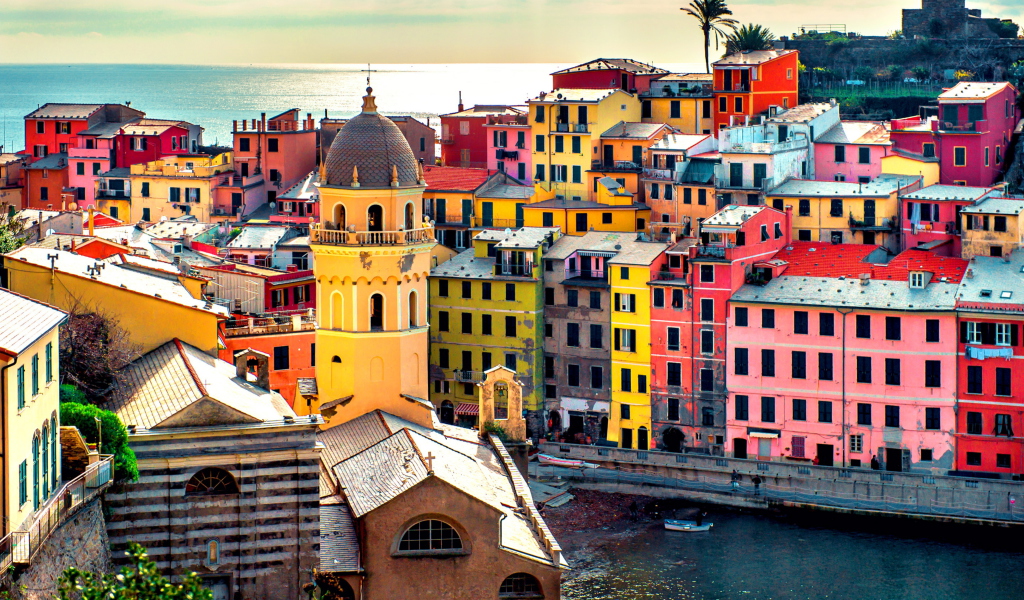 Fondo de pantalla Colorful Italy City 1024x600
